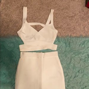 White two piece bandage set